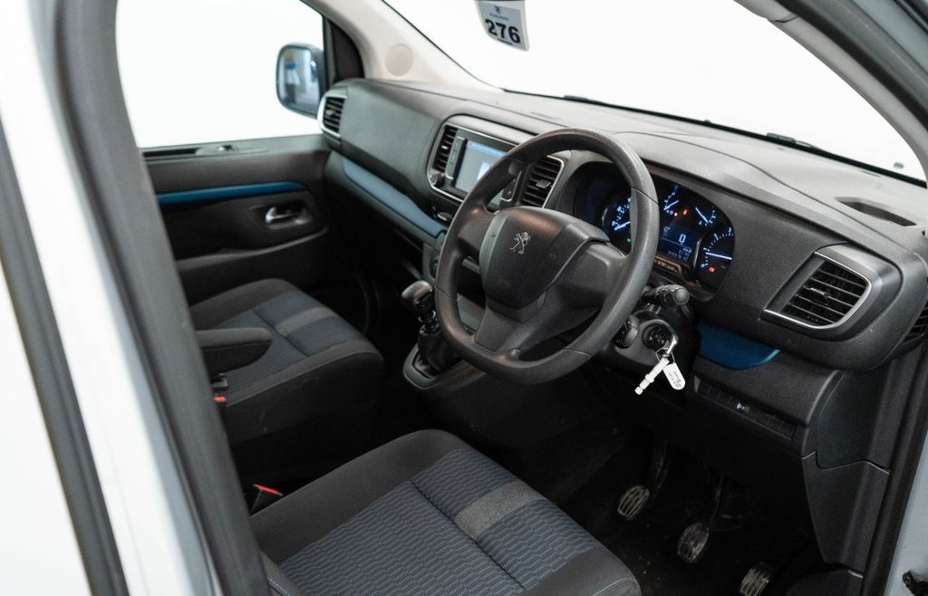Used Peugeot Traveller 2017 for sale - 76395895: Photo 17
