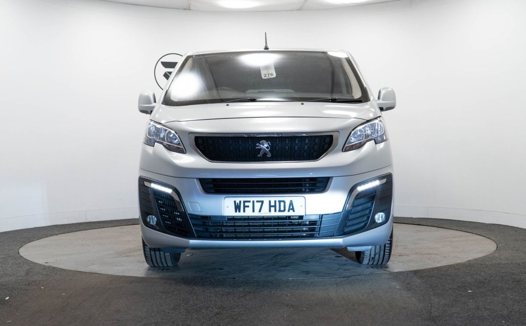 Used Peugeot Traveller 2017 for sale - 76395895: Photo 2