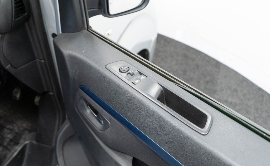 Used Peugeot Traveller 2017 for sale - 76395895: Photo 20