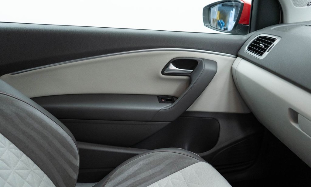 Used Volkswagen Polo 2016 for sale - 77007073: Photo 32