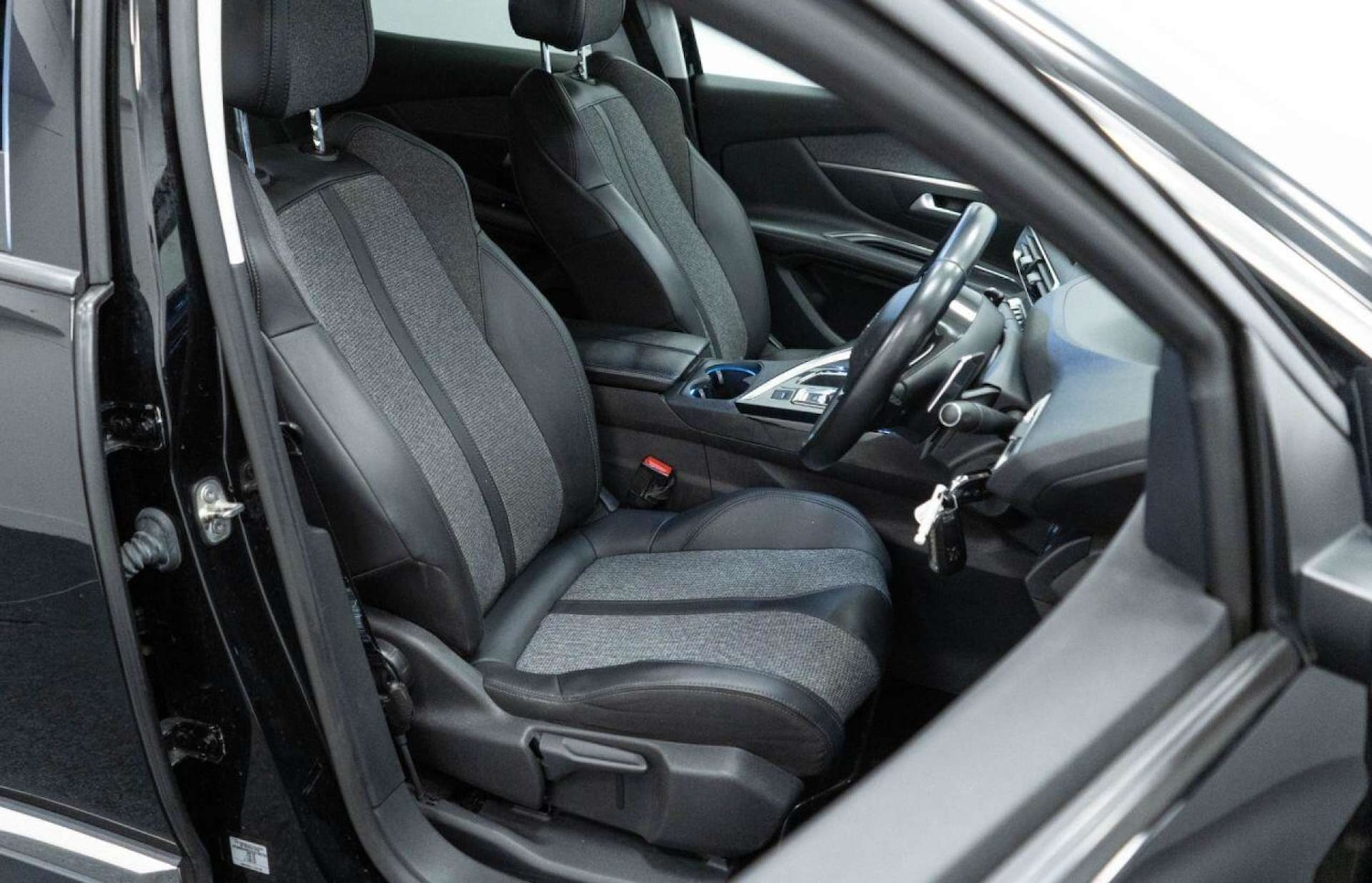 Used Peugeot 3008 2020 for sale - 77930814: Photo 20