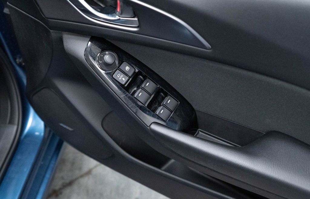 Used Mazda Mazda3 2017 for sale - 77520643: Photo 22