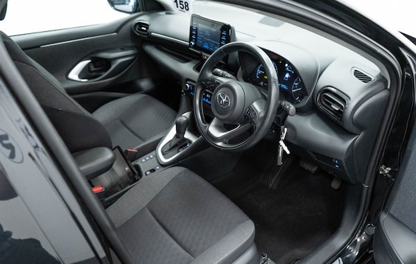 Used Toyota Yaris 2022 for sale - 76202575: Photo 21