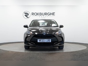 Used Toyota Yaris 2022 for sale - 76202575: Photo 2