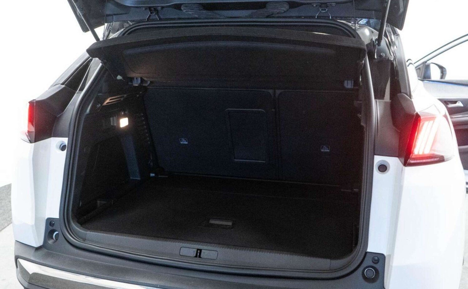 Used Peugeot 3008 2022 for sale - 77930720: Photo 30