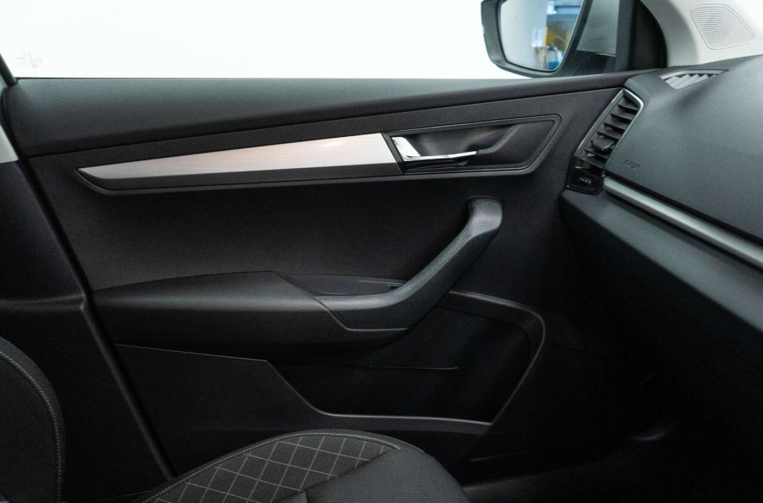 Used Skoda Karoq 2021 for sale - 77930868: Photo 31