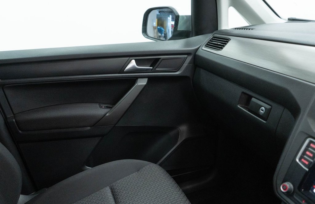 Used Volkswagen Caddy Life 2020 for sale - 77372893: Photo 28