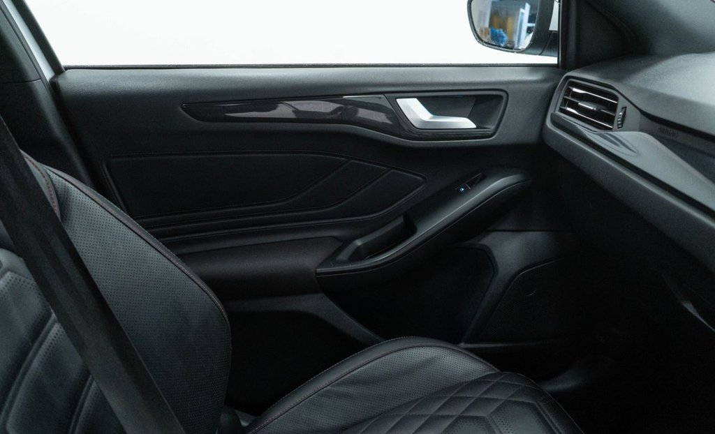Used Ford Focus 2023 for sale - 76841003: Photo 29