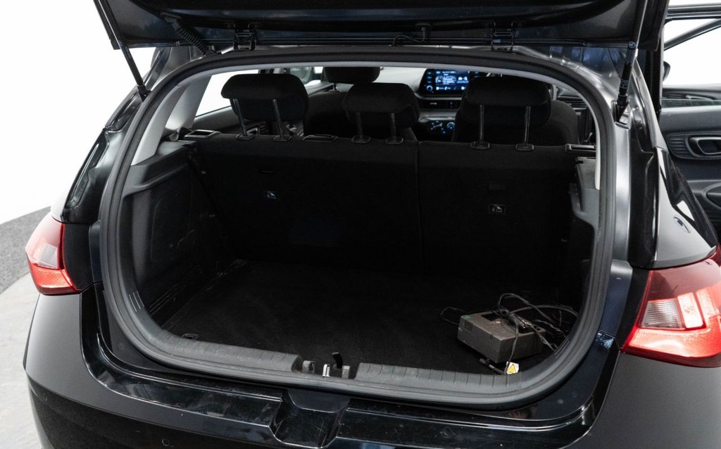 Used Hyundai i20 2022 for sale - 76962217: Photo 35