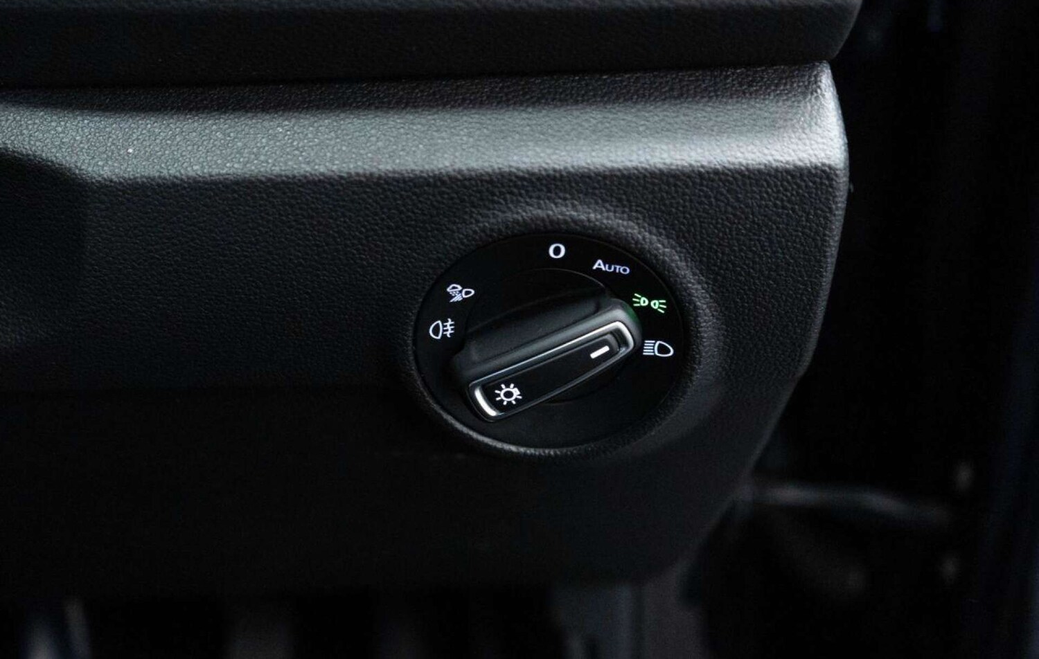 Used Volkswagen T-Roc 2022 for sale - 77930840: Photo 24