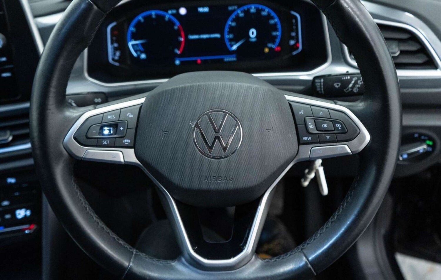 Used Volkswagen T-Roc 2022 for sale - 77930840: Photo 25