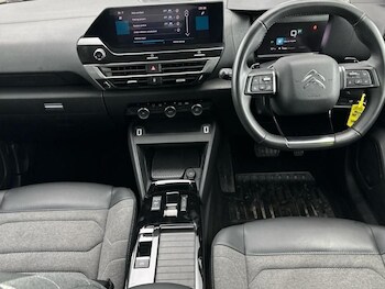 Used Citroen C4 2023 for sale - 77693152: Photo