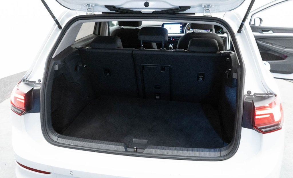 Used Volkswagen Golf 2023 for sale - 77088952: Photo 32