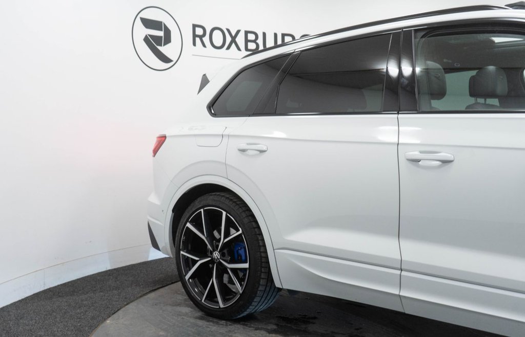 Used Volkswagen Touareg 2024 for sale - 76768374: Photo 16