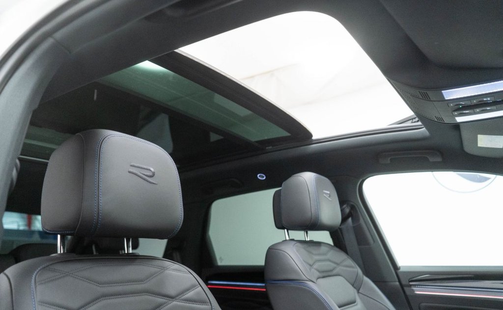 Used Volkswagen Touareg 2024 for sale - 76768374: Photo 32