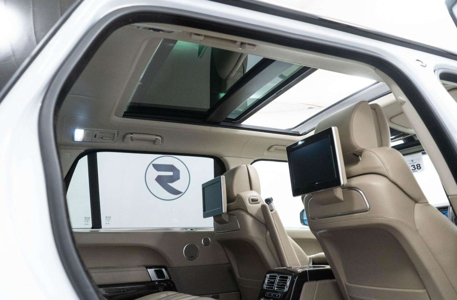 Used Land Rover Range Rover 2015 for sale - 77930730: Photo 38