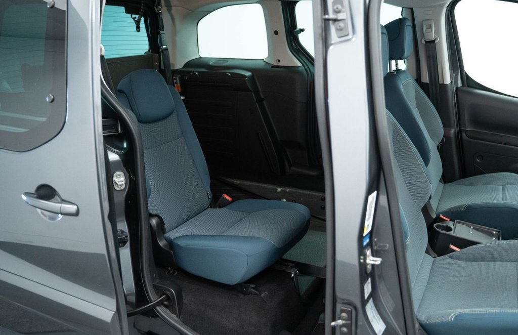 Vehicle 29