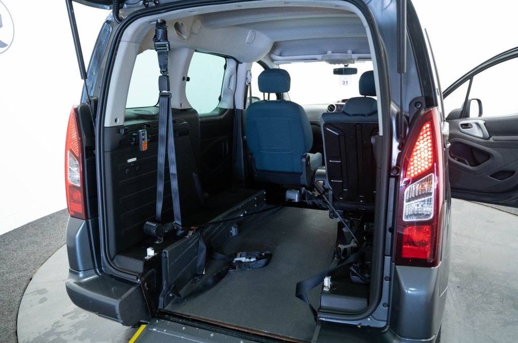 Vehicle 33