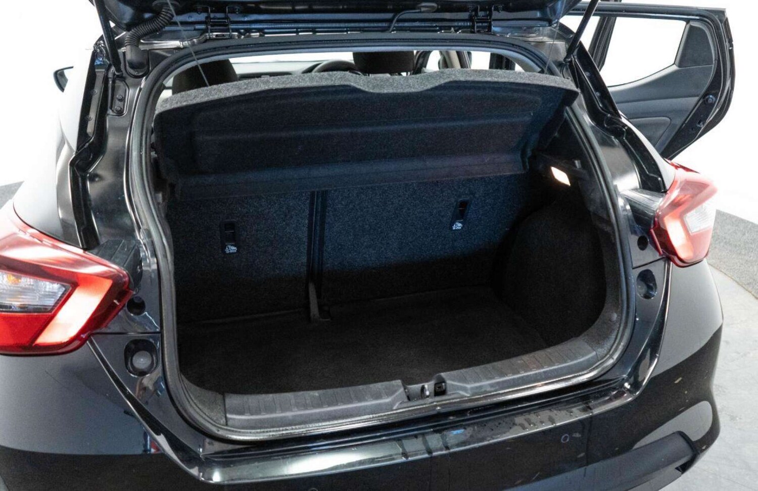 Used Nissan Micra 2022 for sale - 77930674: Photo 29