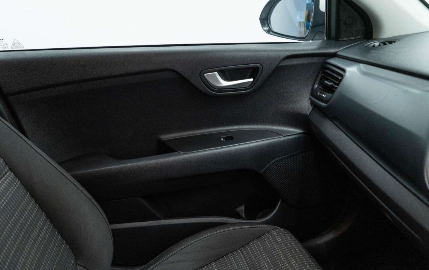 Used Kia Stonic 2023 for sale - 78003798: Photo 29