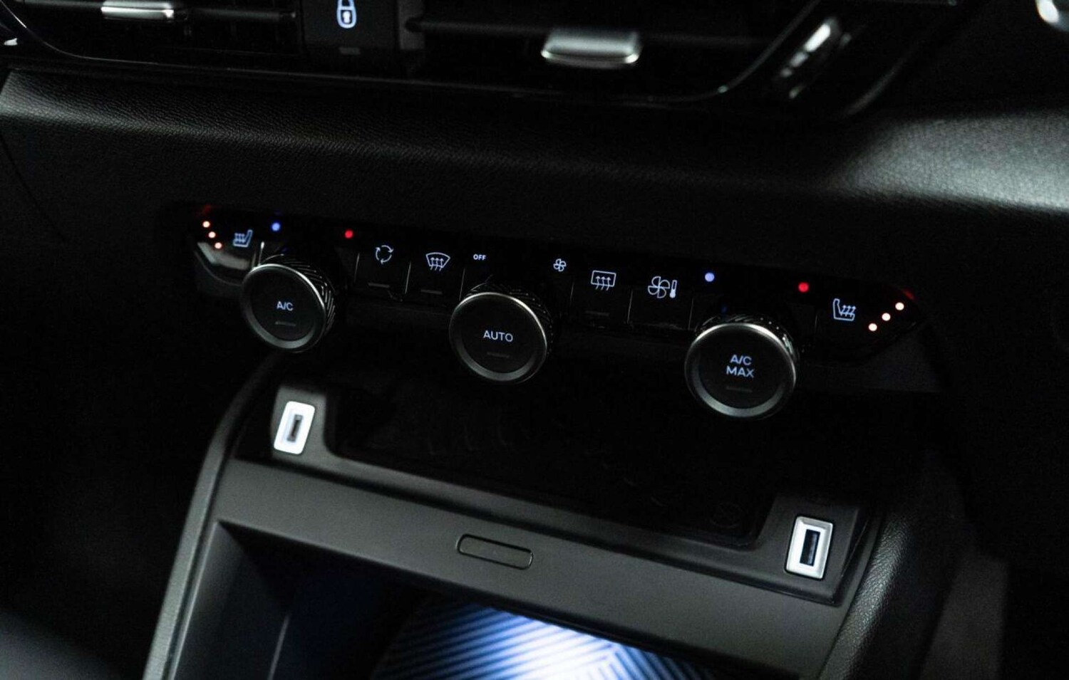 Used Citroen C4 2023 for sale - 77930878: Photo 28