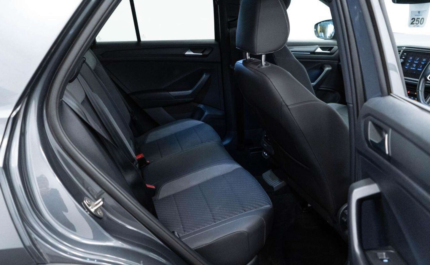 Used Volkswagen T-Roc 2021 for sale - 77930893: Photo 29