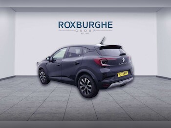 Used Renault Captur 2022 for sale - 77930651: Photo