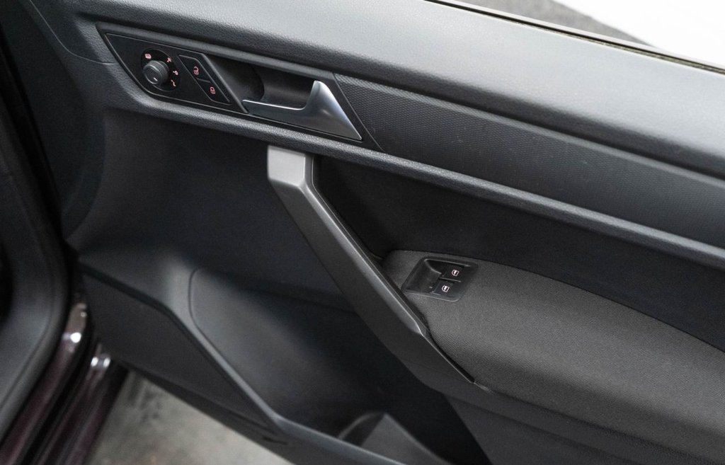 Used Volkswagen Caddy Maxi Life 2018 for sale - 76496211: Photo 23