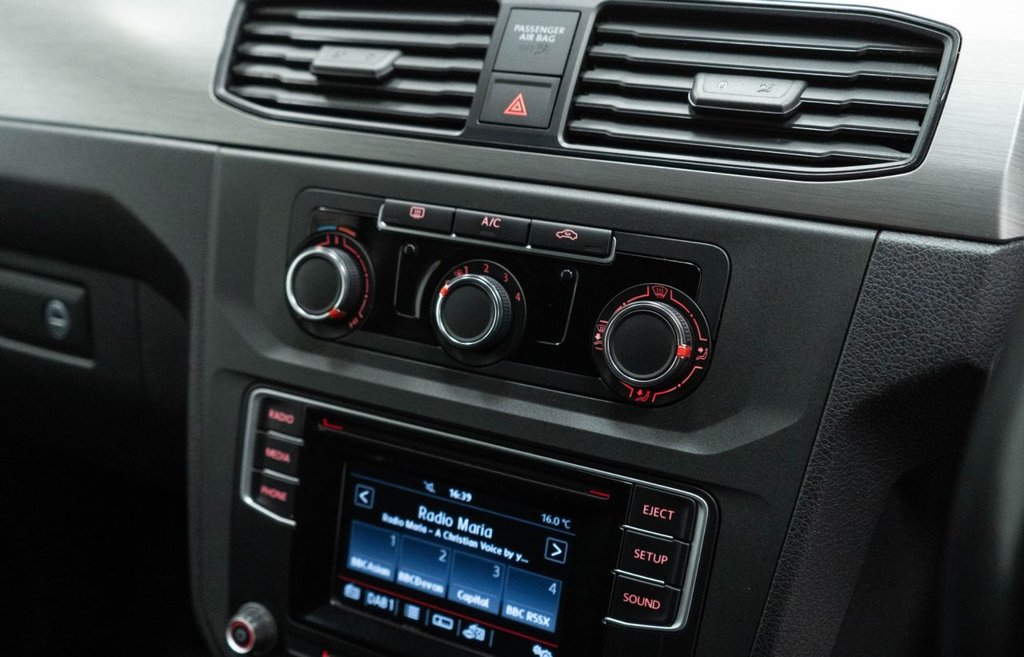 Used Volkswagen Caddy Maxi Life 2018 for sale - 76496211: Photo 27