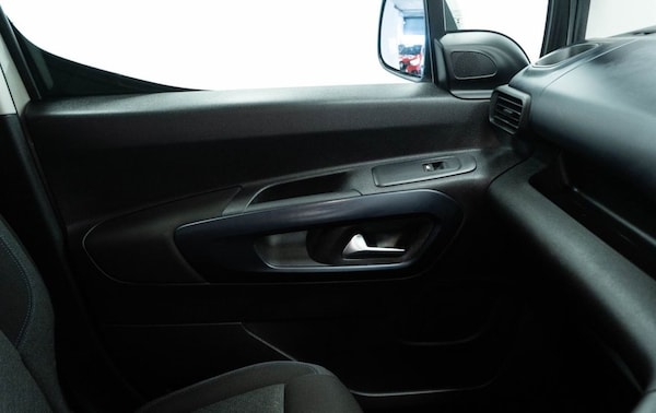 Used Peugeot Rifter 2021 for sale - 75573707: Photo 31