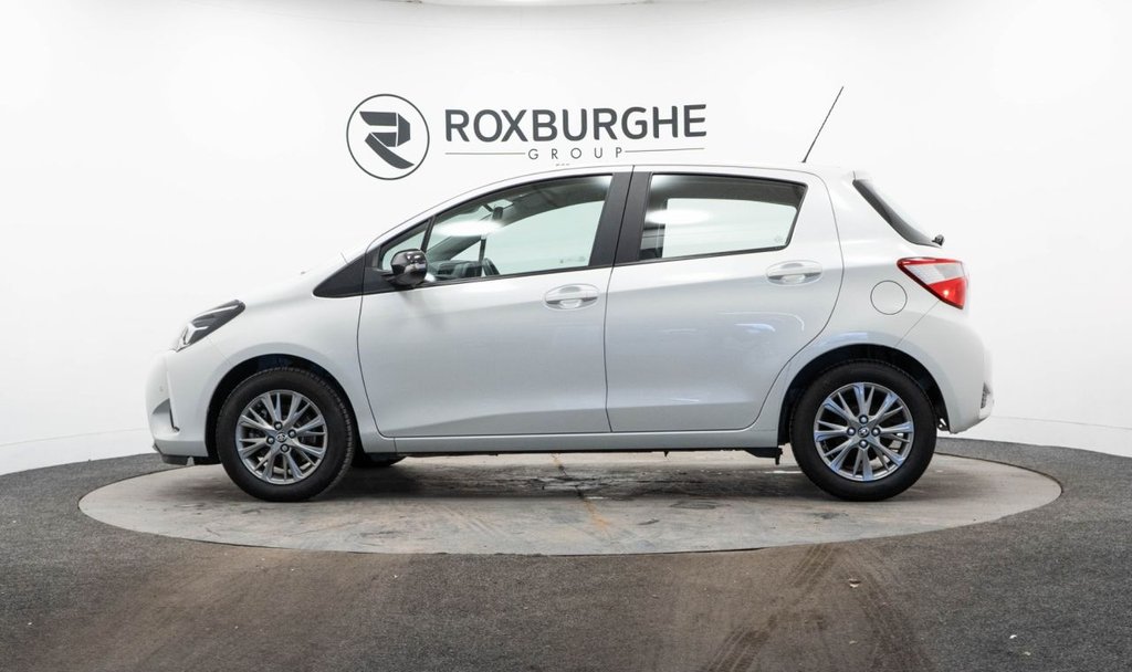 Used Toyota Yaris 2017 for sale - 77407815: Photo 4