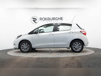 Used Toyota Yaris 2017 for sale - 77407815: Photo