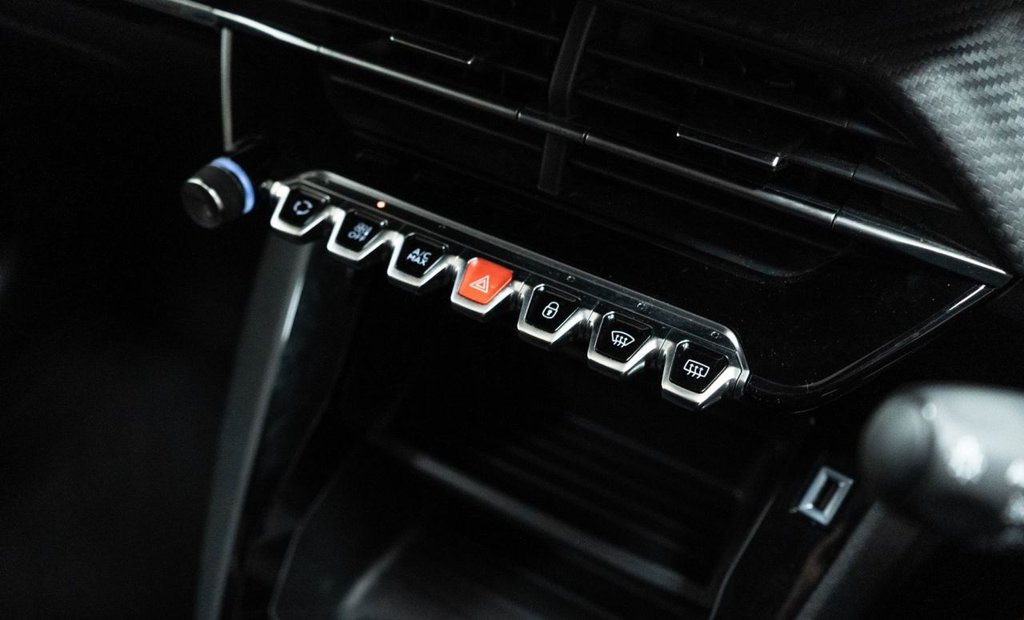 Used Peugeot 2008 2022 for sale - 76582760: Photo 28