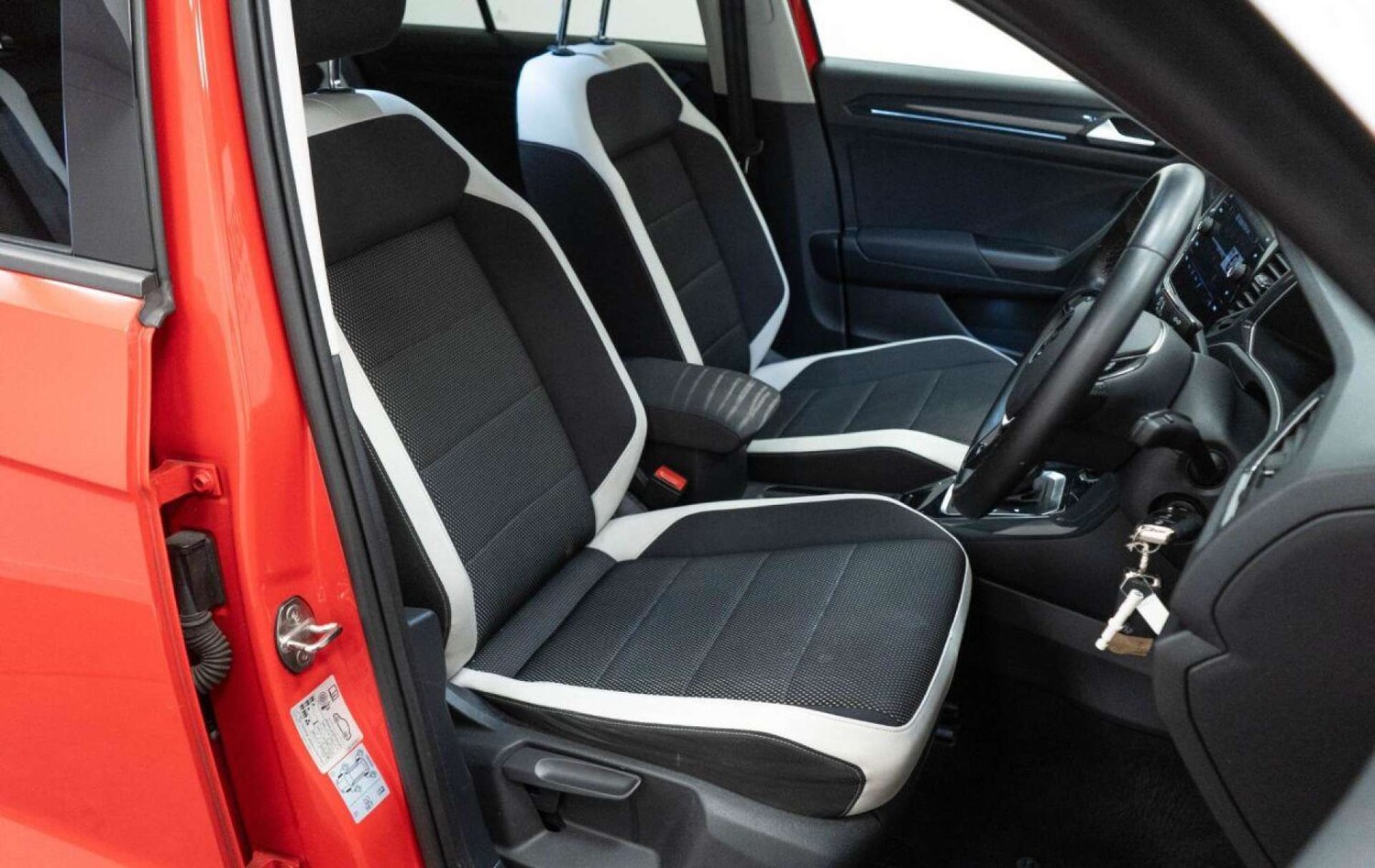 Used Volkswagen T-Roc 2020 for sale - 77930834: Photo 22