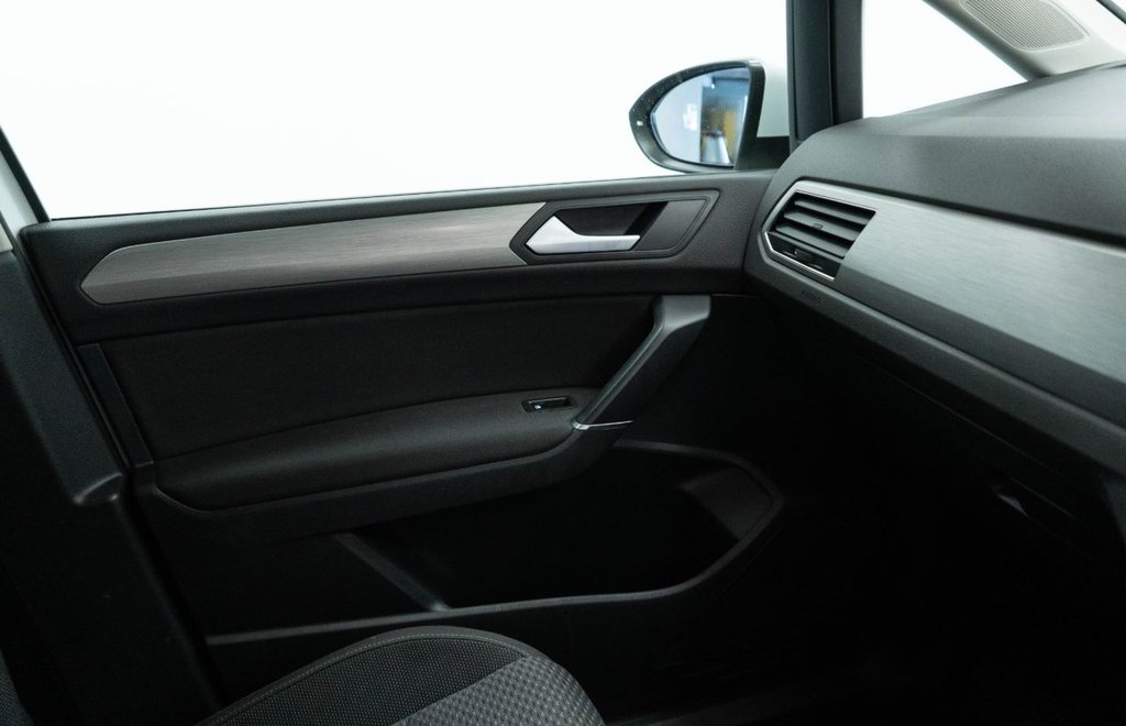 Used Volkswagen Touran 2020 for sale - 77920010: Photo 32