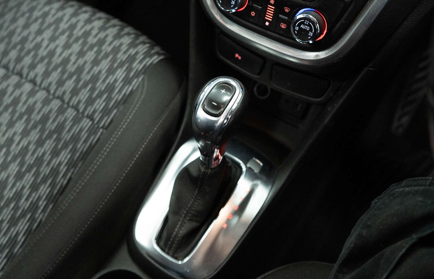 Used Vauxhall Mokka 2015 for sale - 77950473: Photo 31