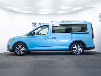 Used Ford Tourneo Connect 2023 for sale - 78928996: Photo