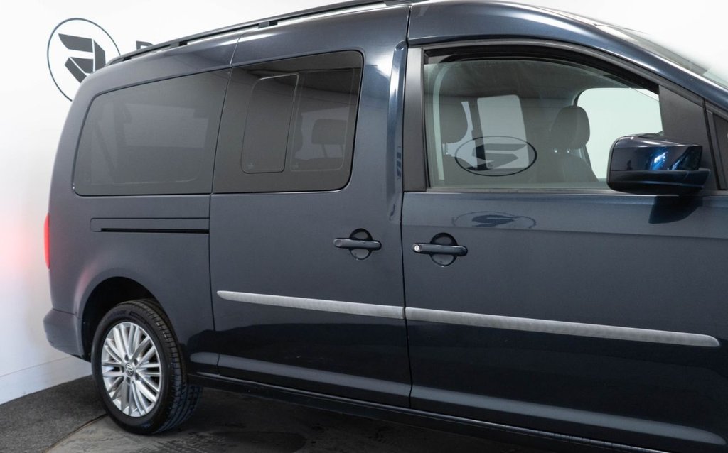 Used Volkswagen Caddy Maxi Life 2018 for sale - 76406189: Photo 13