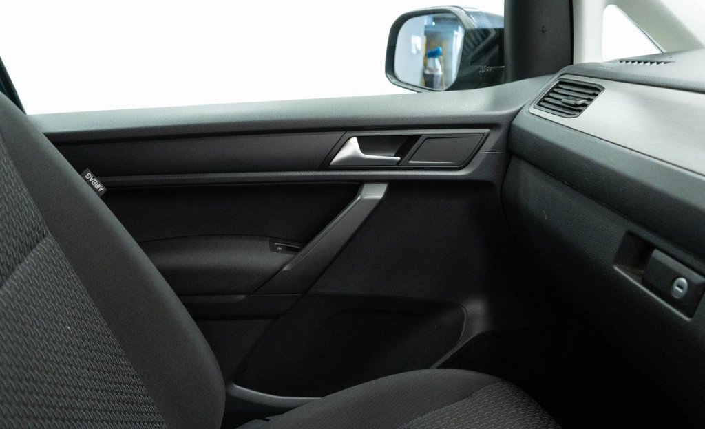 Used Volkswagen Caddy Maxi Life 2018 for sale - 76406189: Photo 31