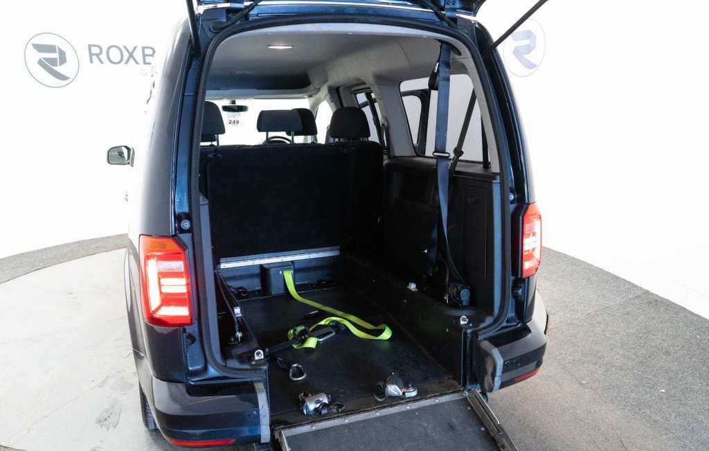 Used Volkswagen Caddy Maxi Life 2018 for sale - 76406189: Photo 35