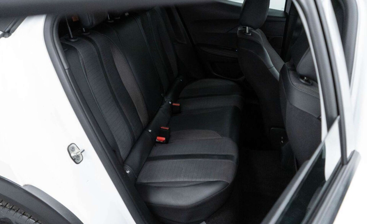 Used Peugeot 2008 2023 for sale - 77930633: Photo 33