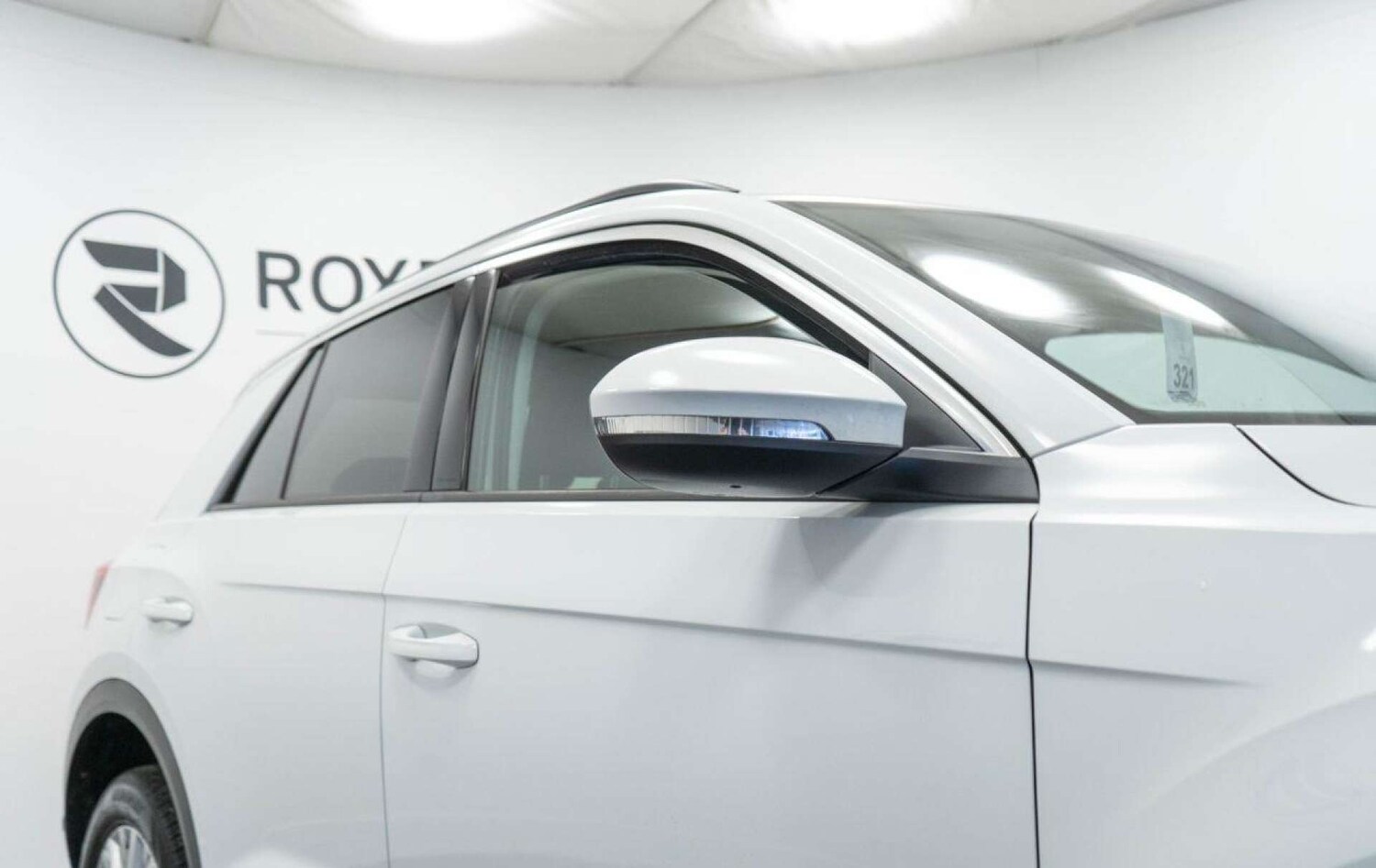 Used Volkswagen T-Roc 2023 for sale - 77930726: Photo 12