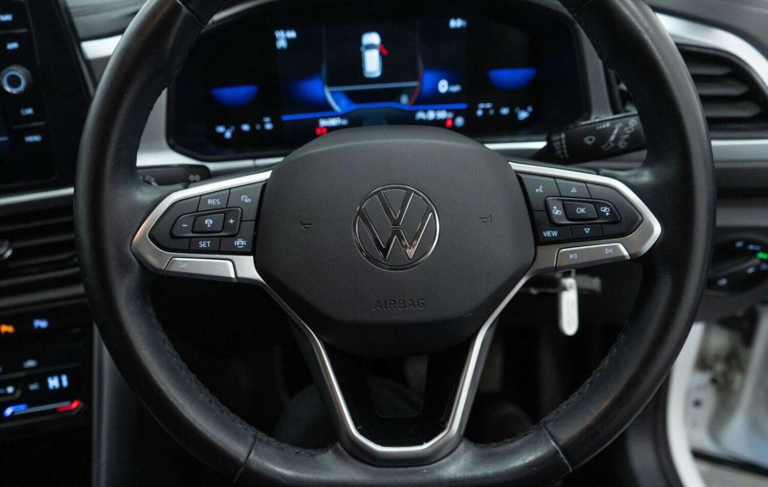 Used Volkswagen T-Roc 2023 for sale - 77930726: Photo 25