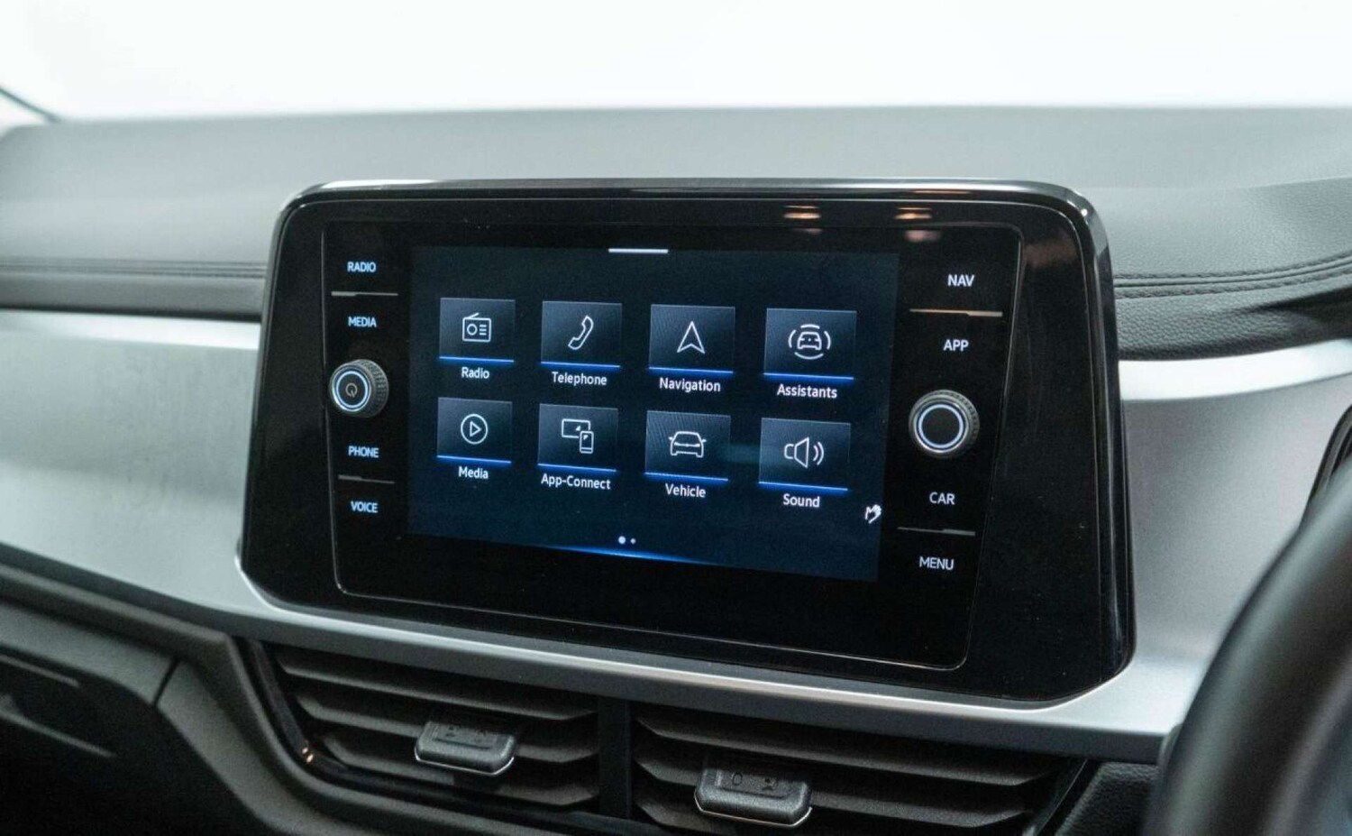 Used Volkswagen T-Roc 2023 for sale - 77930726: Photo 27