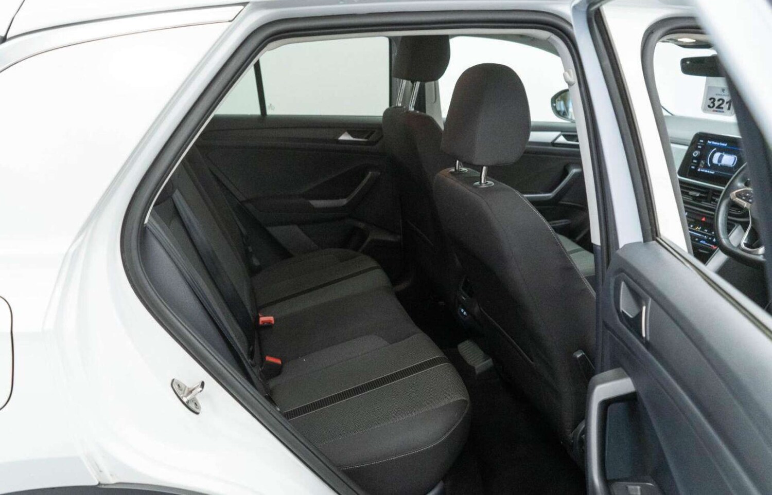 Used Volkswagen T-Roc 2023 for sale - 77930726: Photo 33