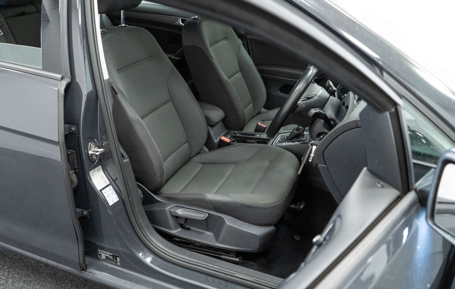 Used Volkswagen Golf 2018 for sale - 78003803: Photo 23