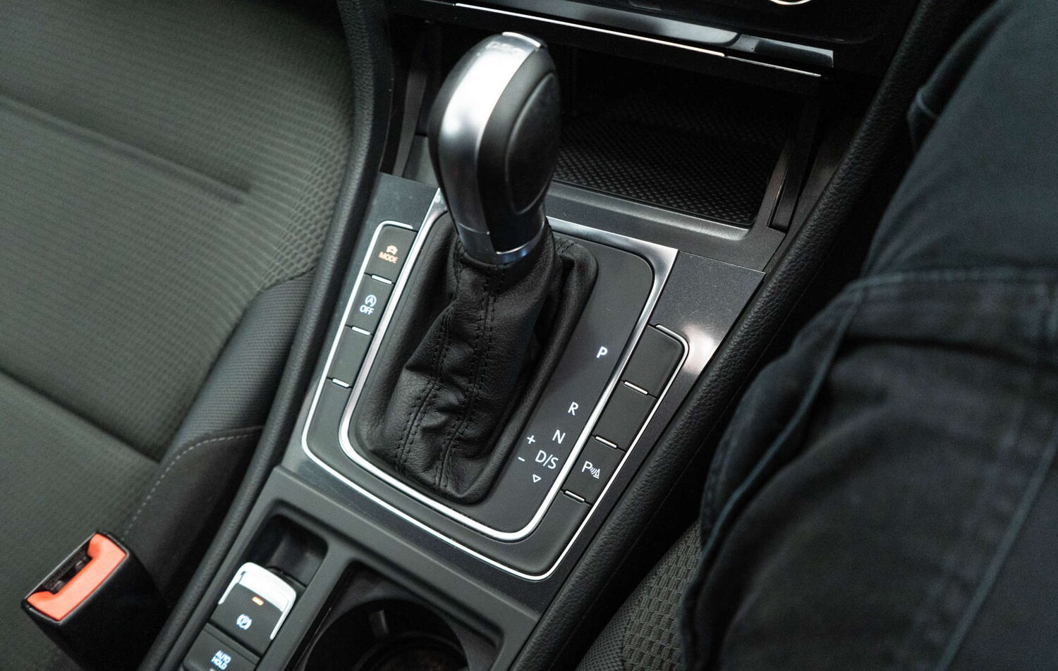 Used Volkswagen Golf 2018 for sale - 78003803: Photo 33