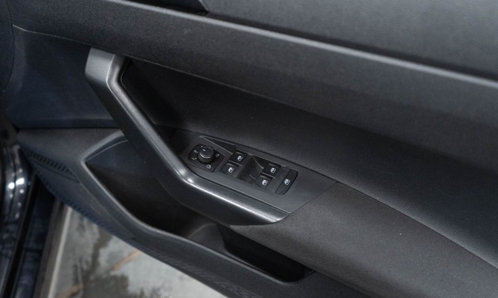 Used Volkswagen Taigo 2023 for sale - 76923135: Photo 21