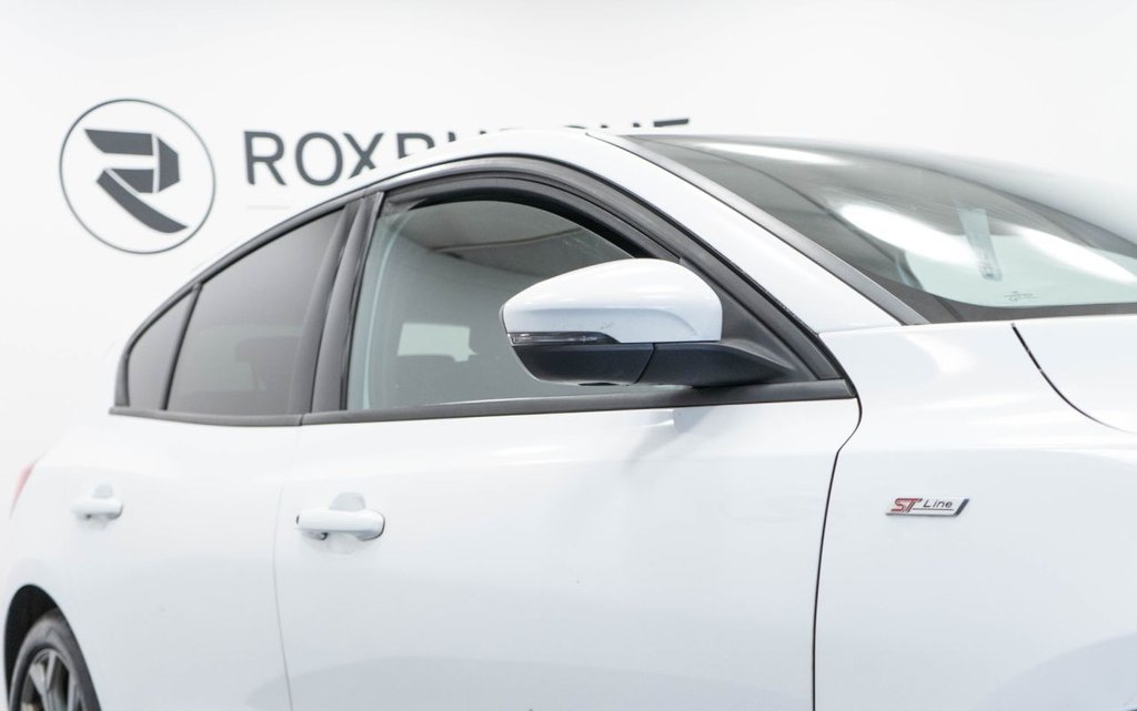 Used Ford Focus 2023 for sale - 76923136: Photo 12