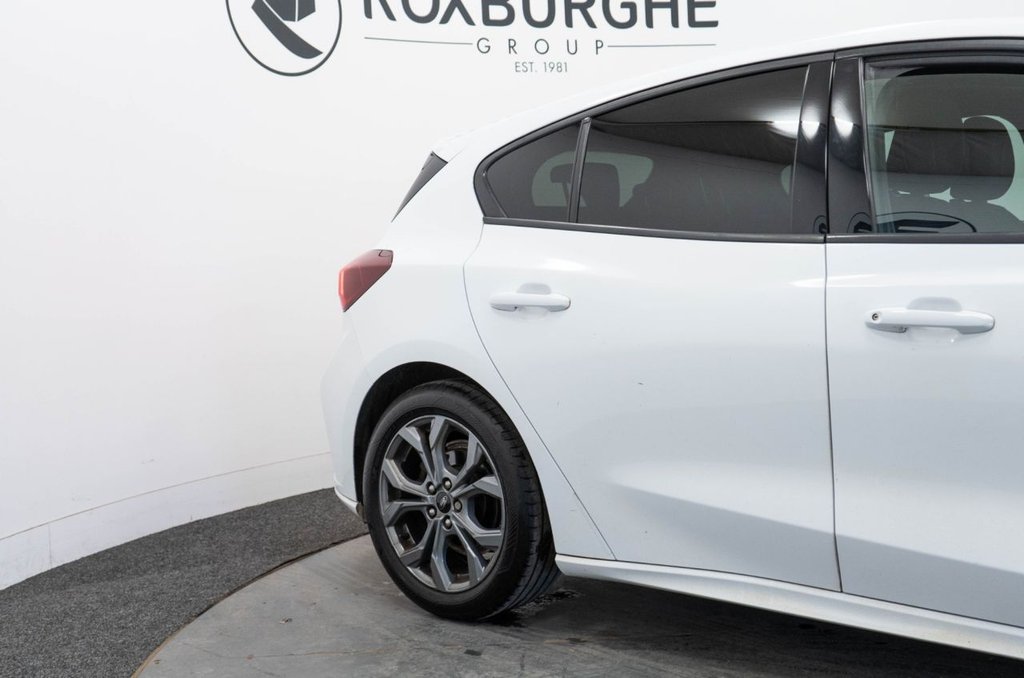 Used Ford Focus 2023 for sale - 76923136: Photo 14